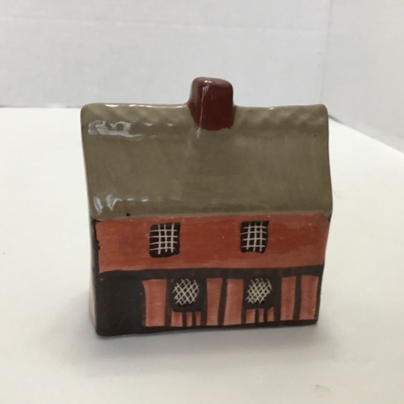 Suffolk Cottage Mudlen End Studio Style Figurine - Picture 4 of 6